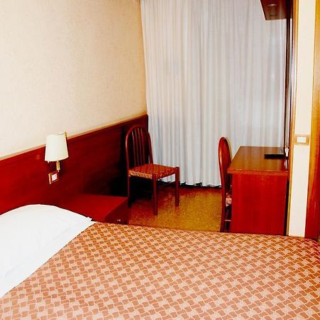 Hotel Bruna Roma Ngoại thất bức ảnh