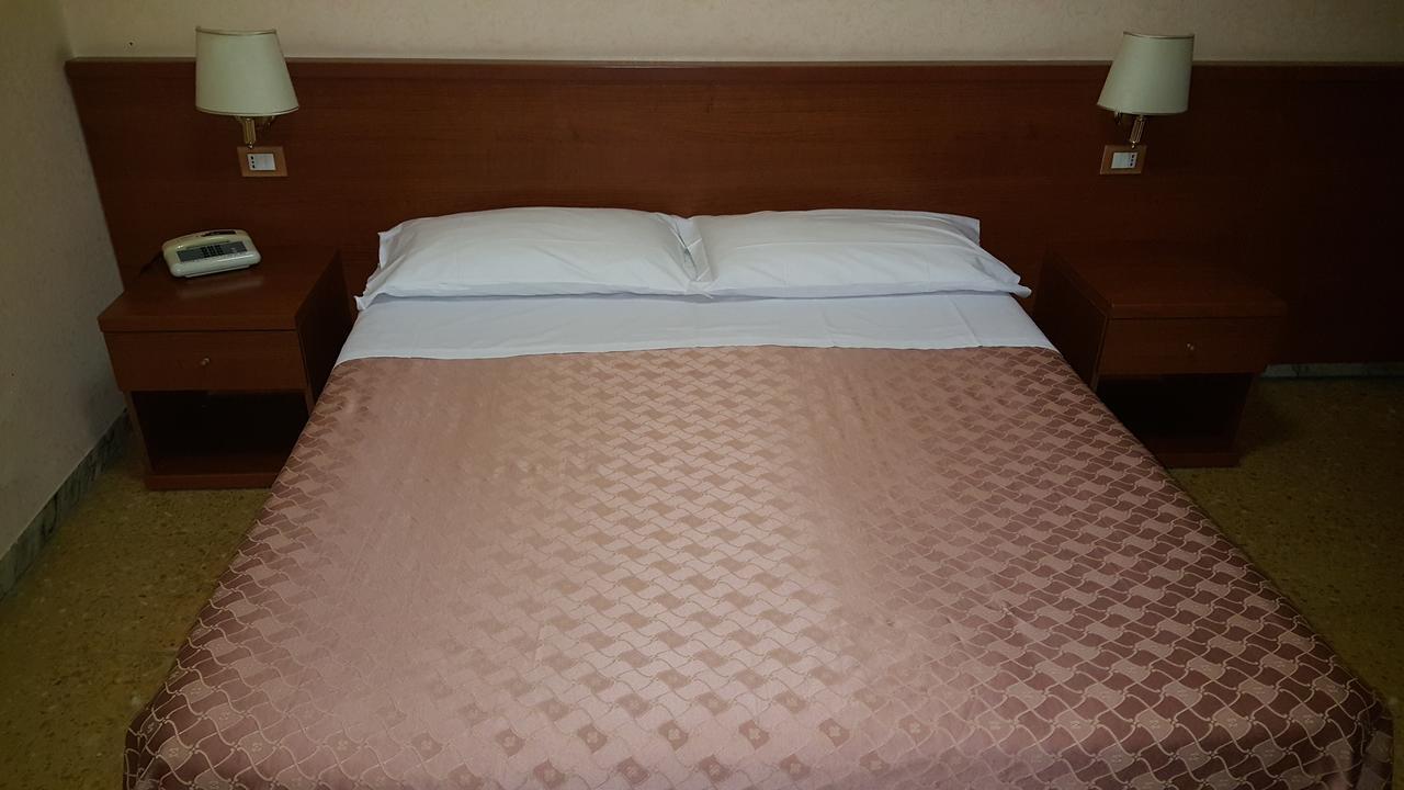 Hotel Bruna Roma Ngoại thất bức ảnh