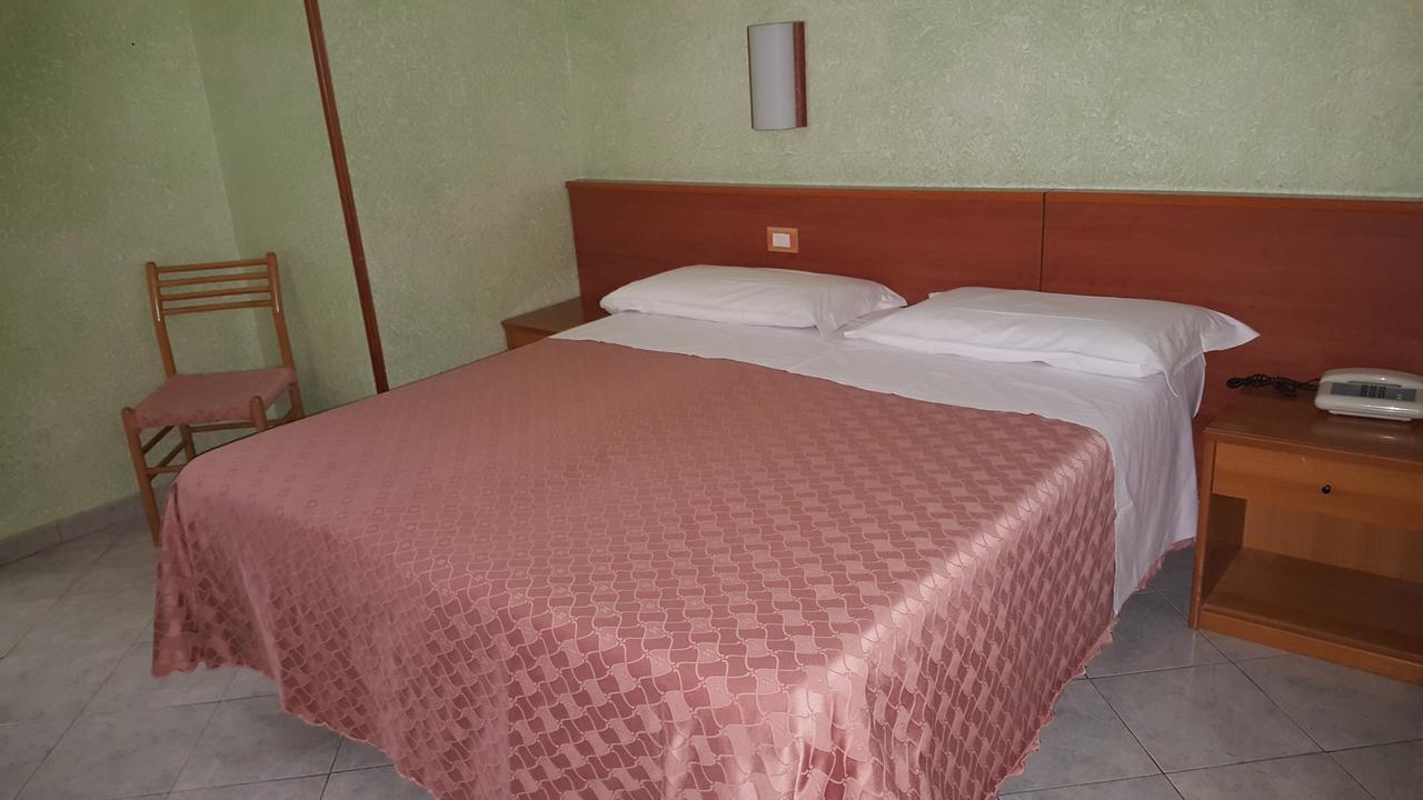 Hotel Bruna Roma Ngoại thất bức ảnh