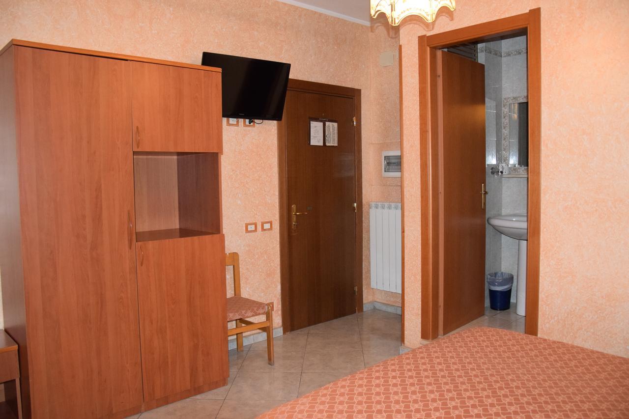 Hotel Bruna Roma Ngoại thất bức ảnh