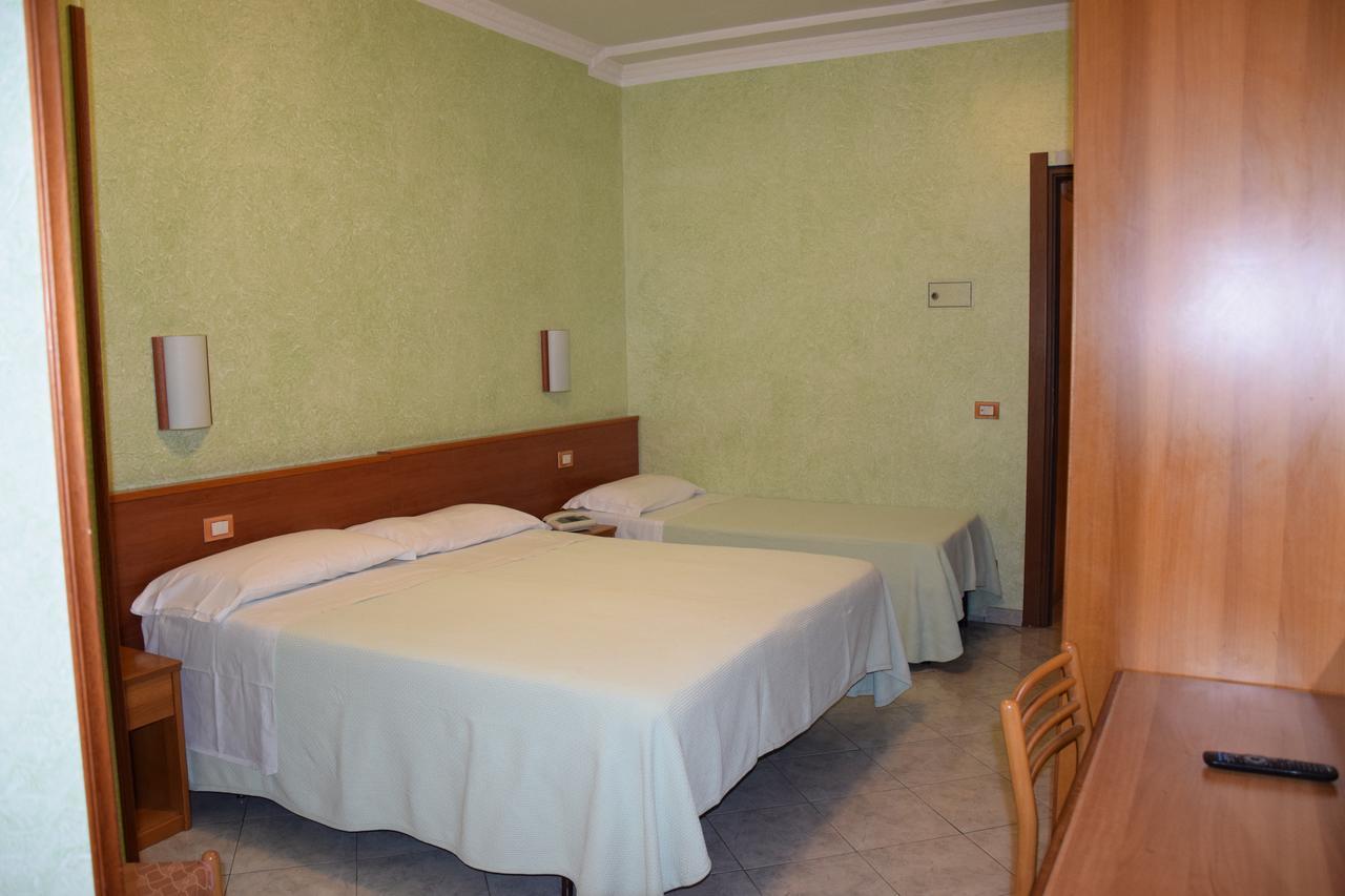 Hotel Bruna Roma Ngoại thất bức ảnh